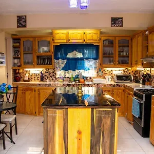 Guest house Pri Arnos Vale