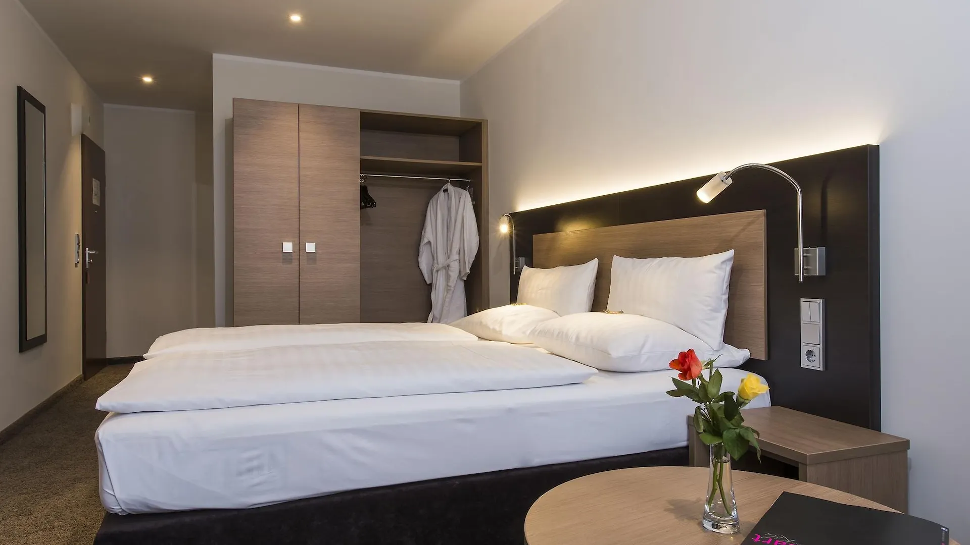 Hotel Astor & Aparthotel Cologne