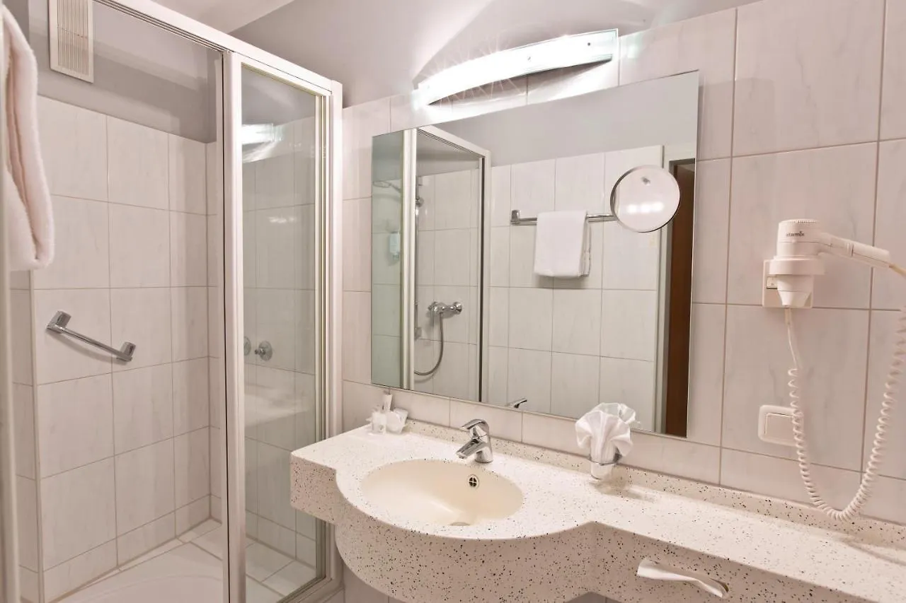 Otel Astor & Aparthotel Köln