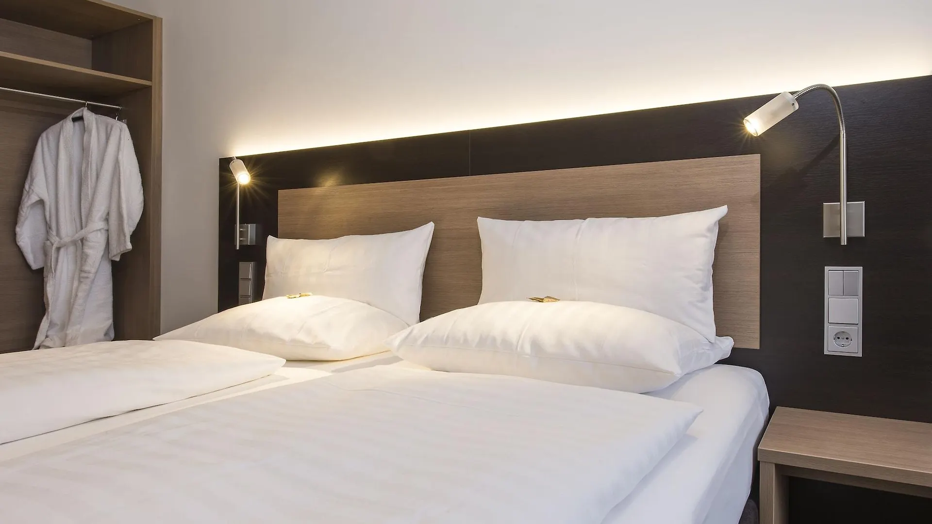 Otel Astor & Aparthotel Köln