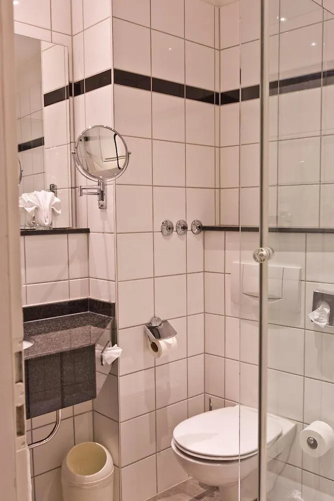 Otel Astor & Aparthotel Köln