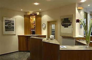 Otel Astor & Aparthotel Köln