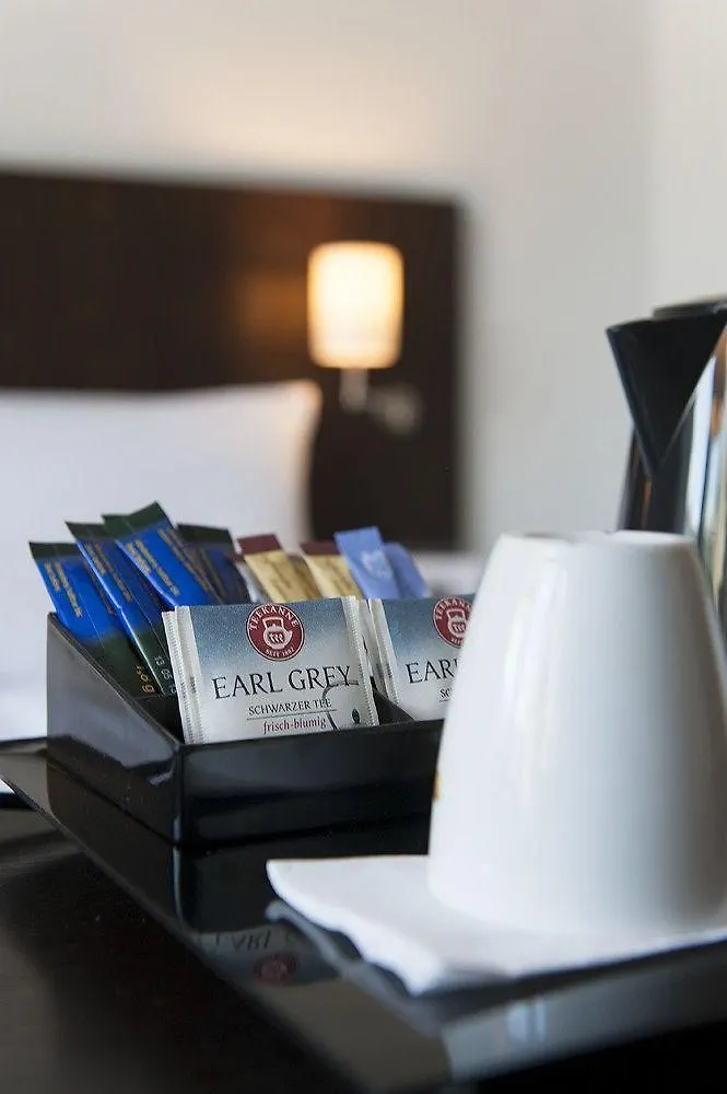 Otel Astor & Aparthotel Köln